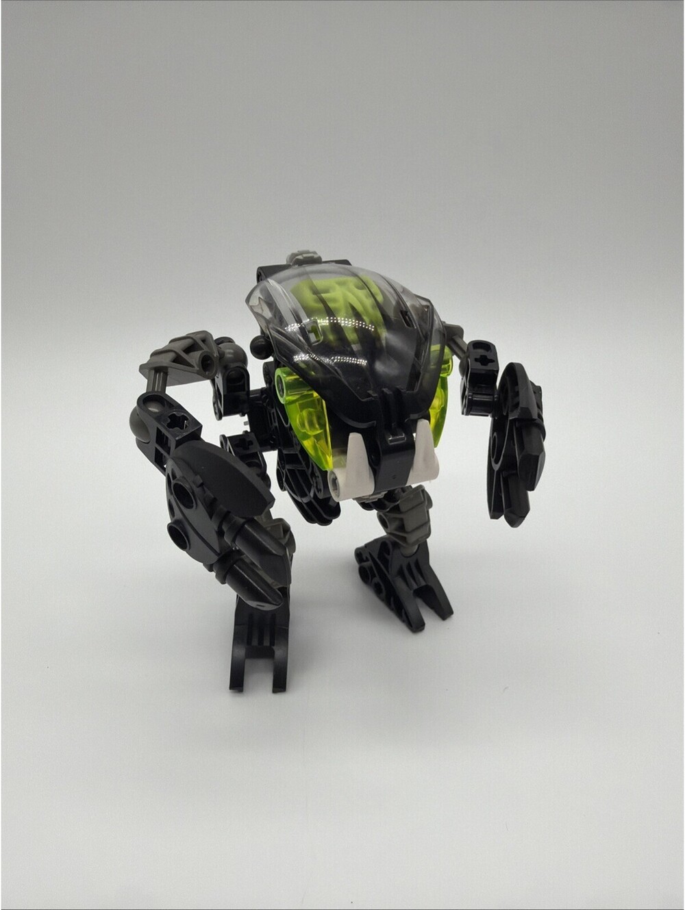 LEGO BIONICLE BOHROK NUHVOK (8561) COMPLETE WITH YO KRANA MASK